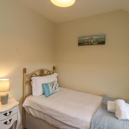 Barnacle Cove Villa Beadnell Exterior photo